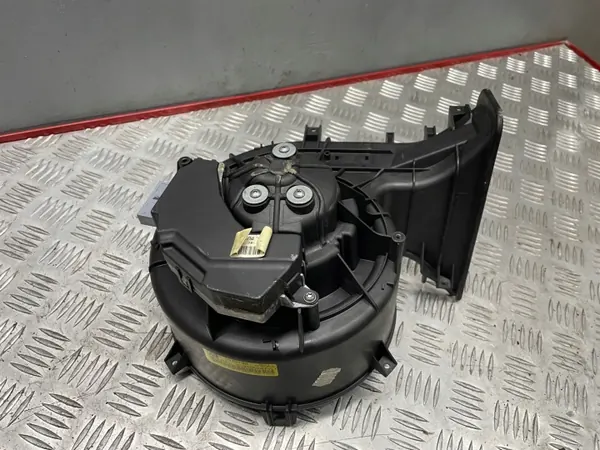 Matkustamon tuuletin OEM 23666710 Opel Vectra C:lle image 6