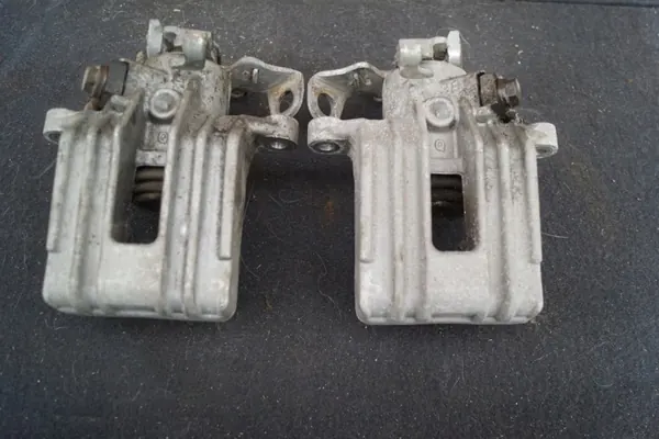 Remklauw achter links/rechts Audi A3 8L Lift image 3