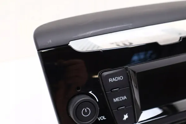 Rádio Lancia Ypsilon OEM '07357167520 - Usado image 4
