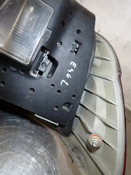 Linkes Rücklicht BMW E46 1.9 image 6