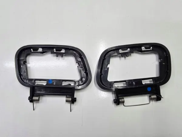 Soporte brazo limpiaparabrisas Audi A4 B8 OEM 8K0807788 image 2
