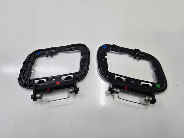 Soporte brazo limpiaparabrisas Audi A4 B8 OEM 8K0807788 image 3