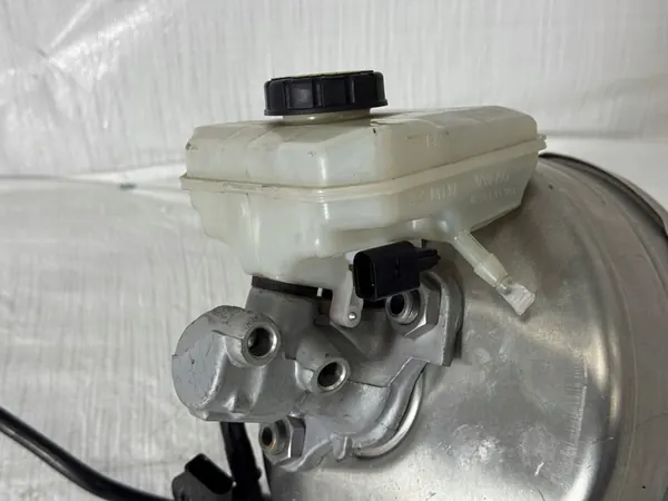 POMPE DE FREIN SERVO PORSCHE MACAN 95B 95B612103AA image 3