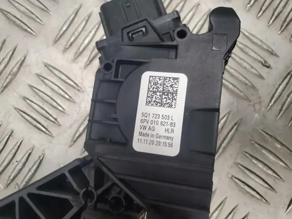 Audi Q3 Gas- + Bromspedaler OEM 5Q1723503L image 3