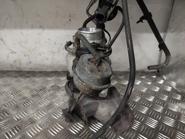 Opel Insignia A 2013 Turbocompresor OEM 12634179 image 3