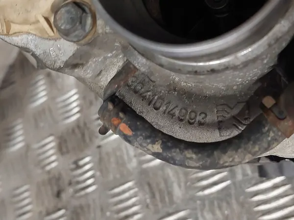 Opel Insignia A 2013 Turbocompresor OEM 12634179 image 5