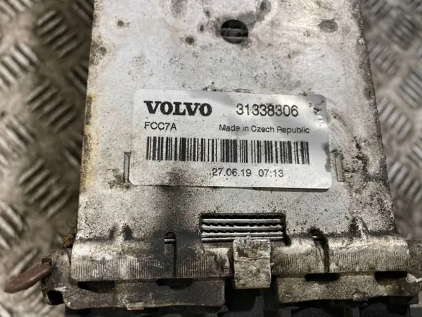Volvo Intercooler OEM 31338306 XC90 2018 image 8