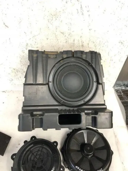 Porsche Soundsystem OEM 97064556503 für Panamera image 3