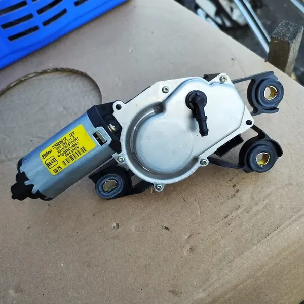 Moteur d'essuie-glace arrière Seat Altea Toledo OEM 5P0955711B image 2