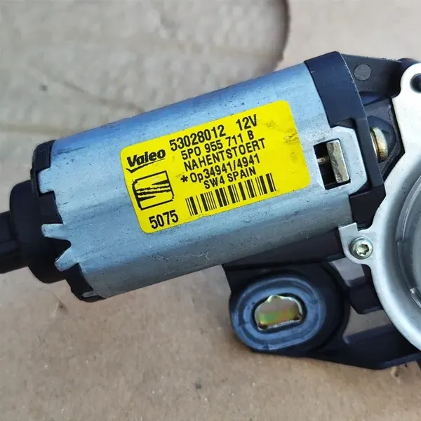 Moteur d'essuie-glace arrière Seat Altea Toledo OEM 5P0955711B image 3