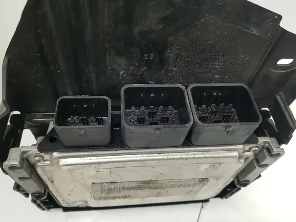 Computadora Motor OEM 5BE701 para Peugeot 207 image 2