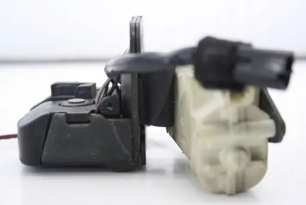 Fecho de porta-malas OEM ZAMKE KLAPY BAGAŻNIKA Alfa Romeo GT image 7