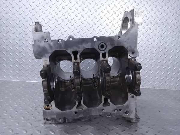 Bloc moteur d'occasion OEM 2111007500 pour Hyundai Bayon image 10