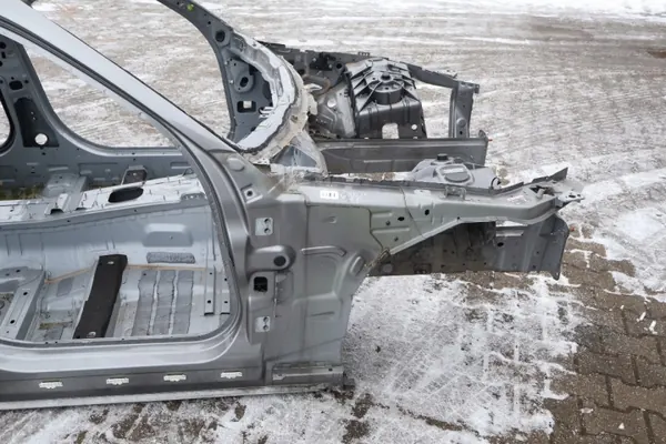 Alfa Romeo Giulia höger framfjärdedel OEM 1274738286 image 2