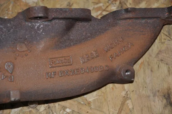 Pakoputken keräin OEM BX2E9430BC Ford Mustang image 4