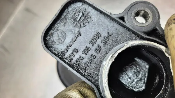 Bouchon de remplissage d'huile 074115308D VW LT 35 2.5 SDI 97R image 5