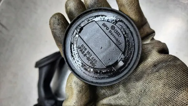 Bouchon de remplissage d'huile 074115308D VW LT 35 2.5 SDI 97R image 7