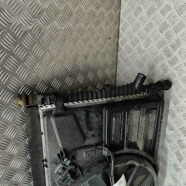 Pièce refroidissement Ford Transit Custom OEM 0130308531 image 4