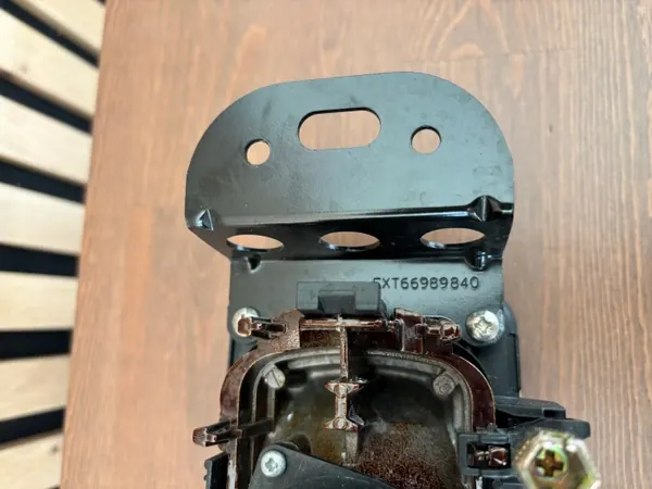 Toyota Corolla E12 Rechter voor mistlamp OEM 81210-02050 image 8