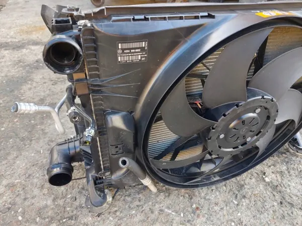 Mercedes R172 W172 Radiatorventilator OEM RCD26739 image 5