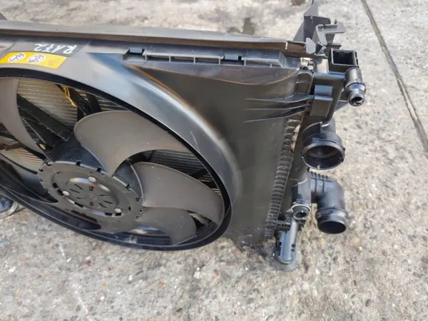 Mercedes R172 W172 Radiatorventilator OEM RCD26739 image 6
