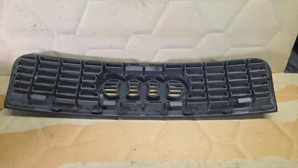 Audi S4 B6 Kühlergrill OEM 8E0853651D - Gebraucht image 8