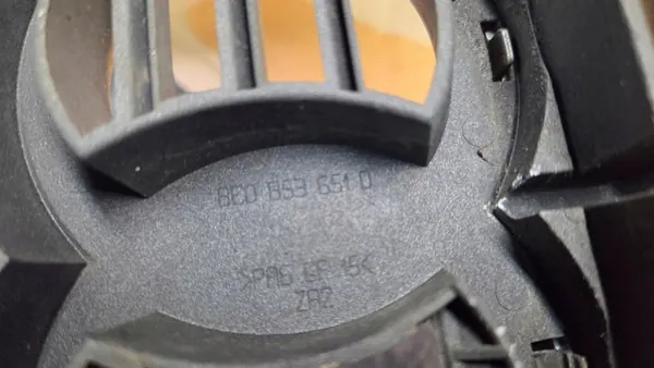 Audi S4 B6 Kühlergrill OEM 8E0853651D - Gebraucht image 9