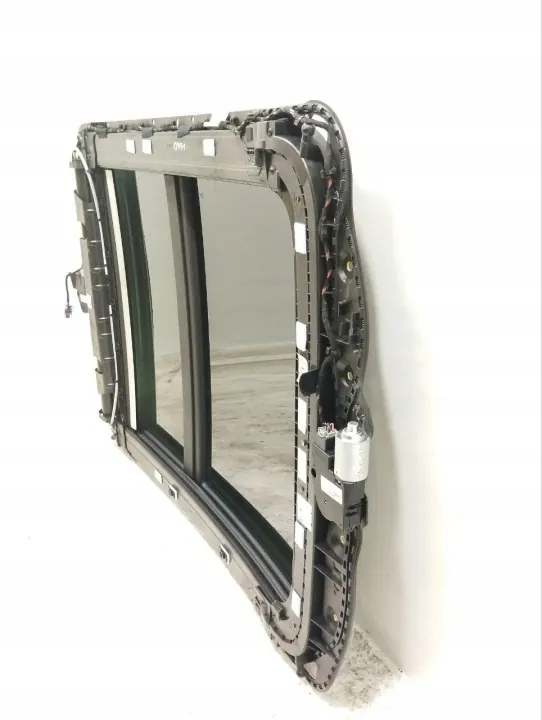 Maserati Levante Schiebedach OEM 06700753880 - Komplett image 10