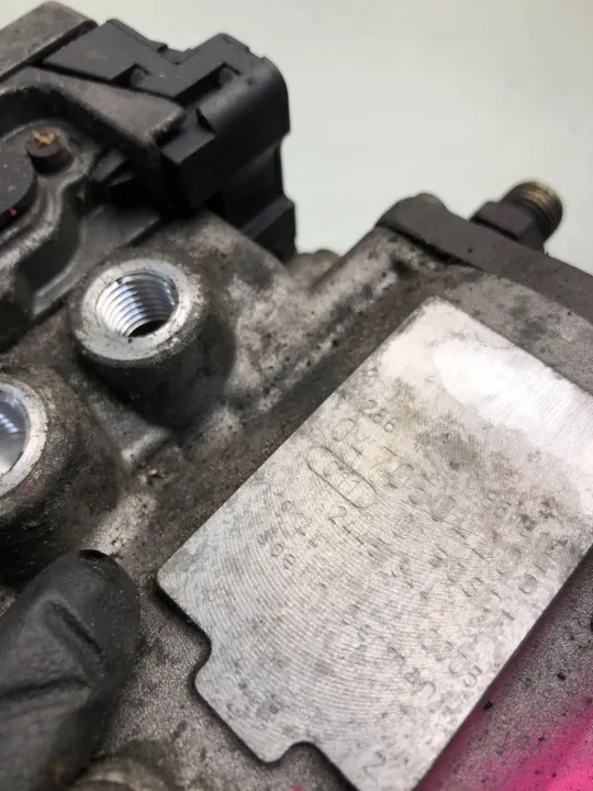 Opel Vectra C 2.2 DTI inspuitpomp OEM 0470504205 image 6