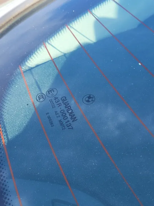 BMW F10 Takaikkuna OEM SZYBA TYŁ TYLNA image 5