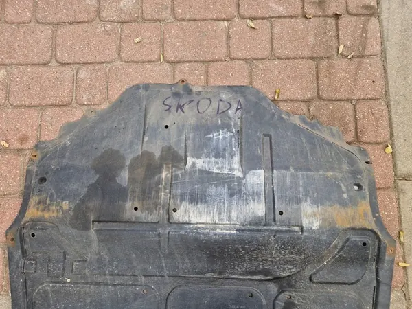 DPA Motorhuv 6R0825235B image 5