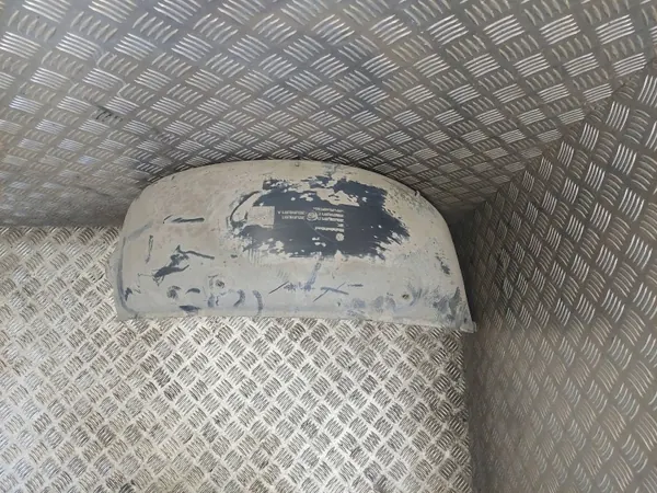 OEM 2K0810971D Pasos de Rueda Trasero Derecho VW Caddy image 4