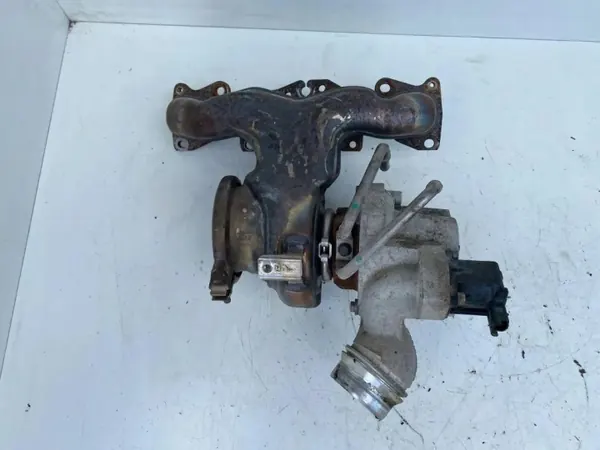 Turbo VOLVO V40 Hatchback 16399700013 1.5L 90kW image 2