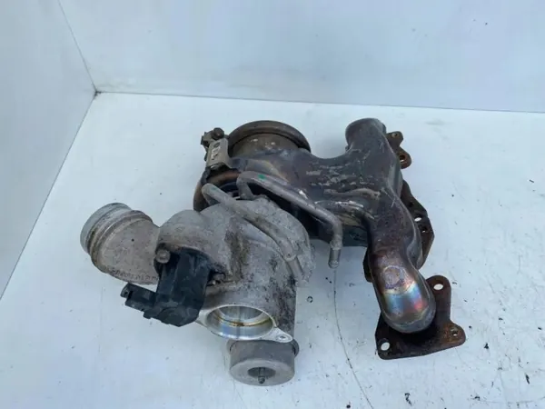 Turbo VOLVO V40 Hatchback 16399700013 1.5L 90kW image 5
