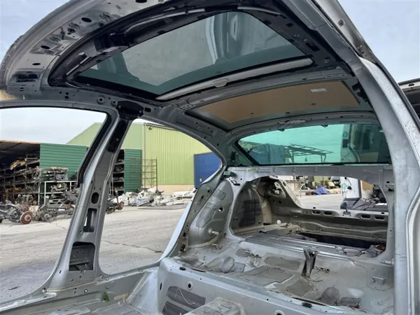 VW Passat CC Aurinkolasikatto OEM - Käytetty image 5