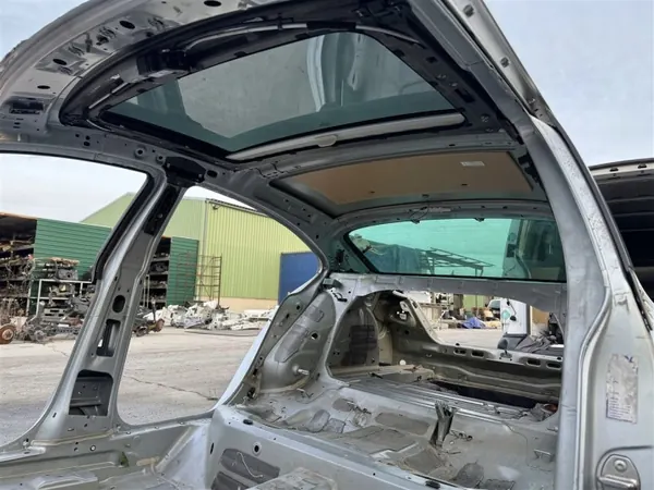VW Passat CC Aurinkolasikatto OEM - Käytetty image 7
