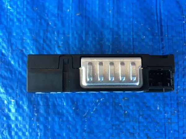 Port USB Audi Q7 OEM 4N1035954 - Occasion image 4