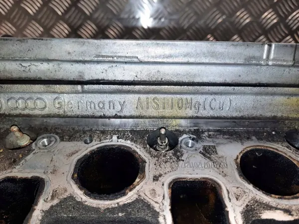 Culasse 1.6TDI OEM 03L103373A Occasion image 3