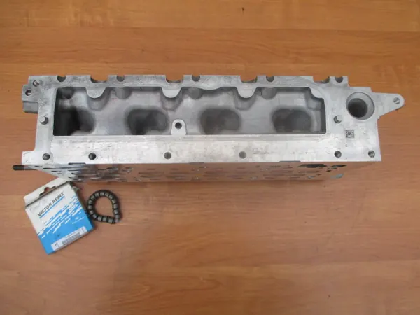 VW AUDI A4 1.6 2.0 TDI Cilinderkop 04L103373E 04L103064F image 10