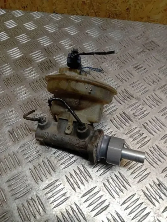 Cylindre de frein VW d'occasion OEM 21026499 Caddy III image 3