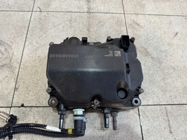 Módulo bomba AdBlue Iveco usado OEM 05043818680 image 3