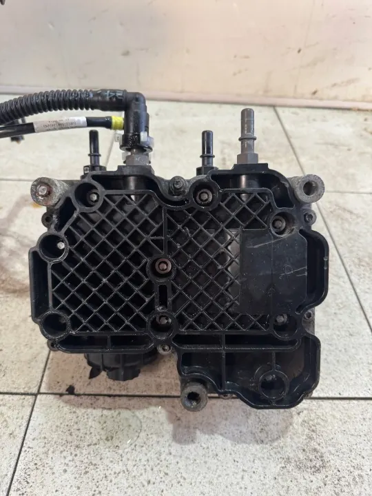 Módulo bomba AdBlue Iveco usado OEM 05043818680 image 5