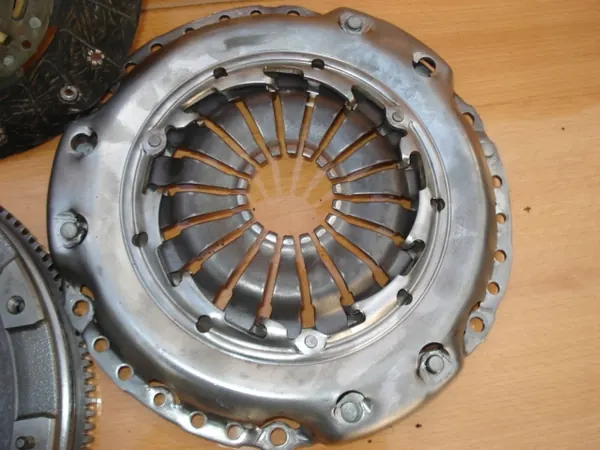 OPEL MOKKA X 1.4 Turbo Kytkin M32 6-Vaihteinen 55599020CB LUK image 9