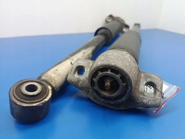 Opel Astra J Hinterachsdämpfer OEM 13411888 image 3