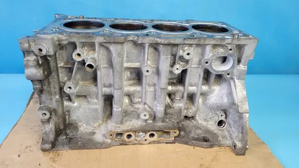 Bloco Motor Mitsubishi OEM BLOK 4N14 - Usado image 10