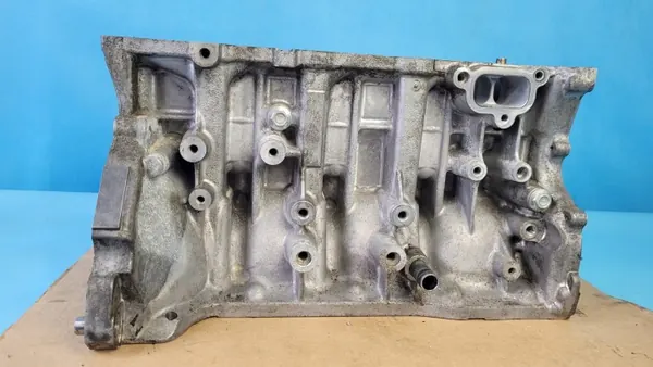 Bloco Motor Mitsubishi OEM BLOK 4N14 - Usado image 3