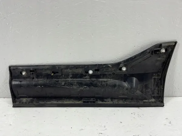 OEM 31448319 Oikea takaoven lista Volvo XC40:lle image 5