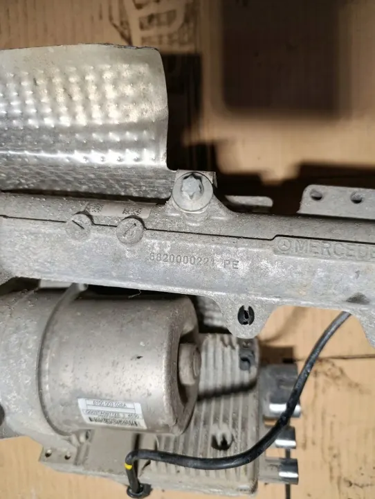 Boîtier de direction Mercedes Classe B W246 OEM 2464602101 image 5