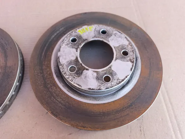 OEM Nissan Juke LIFT 2014 1.5 dci Etujarruslevyt & -palat image 4