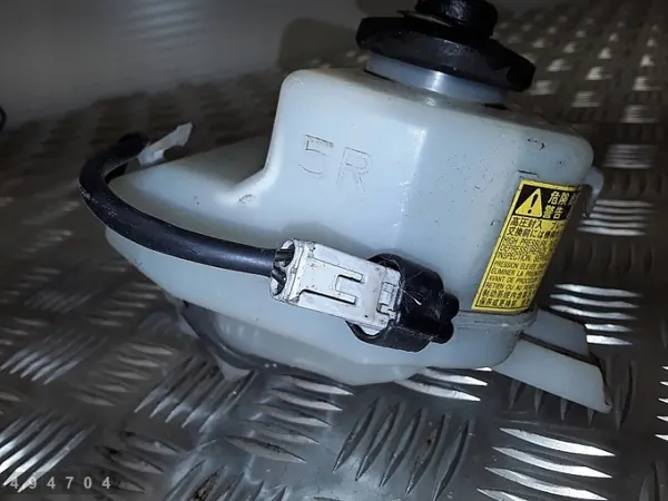 Remvloeistofreservoir OEM AM-494704 voor Toyota Prius image 3